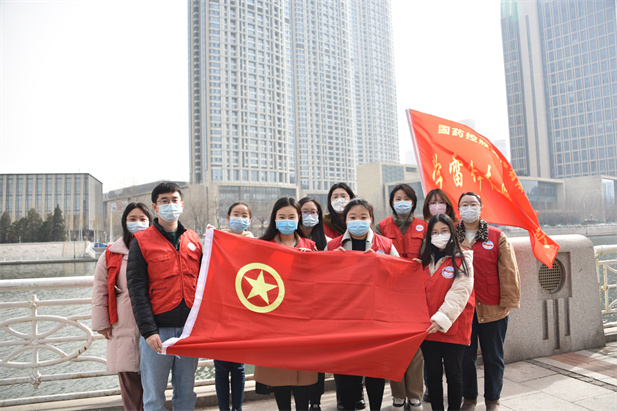 1679991340761035386.jpg 2022年初,公司学雷锋志愿服务队开展活动.jpg