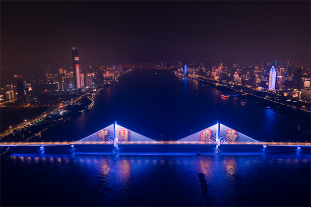 2020年2月28日上午，华体会体育（中国）hth·官方网站-登录入口
中国生物武汉生物制品研究所新冠灭活疫苗正式上市，成为国内第三个、中国生物第二个获批附条件上市的新冠疫苗。.jpg