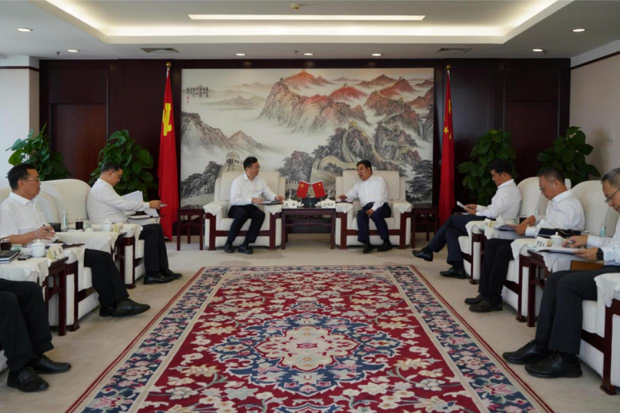 白忠泉董事长会见海南省副省长赵峰